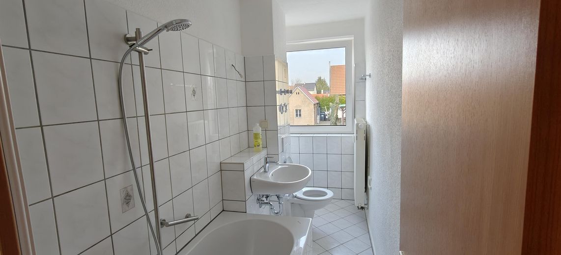 2-Raum-Wohnung in Röderau (Erstbezug nach umfassender Renovierung) – Bad