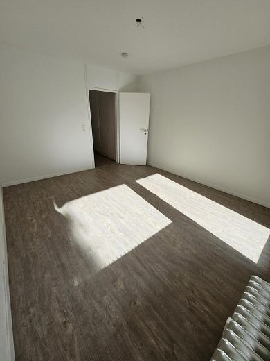 Zimmer S-W-Seite