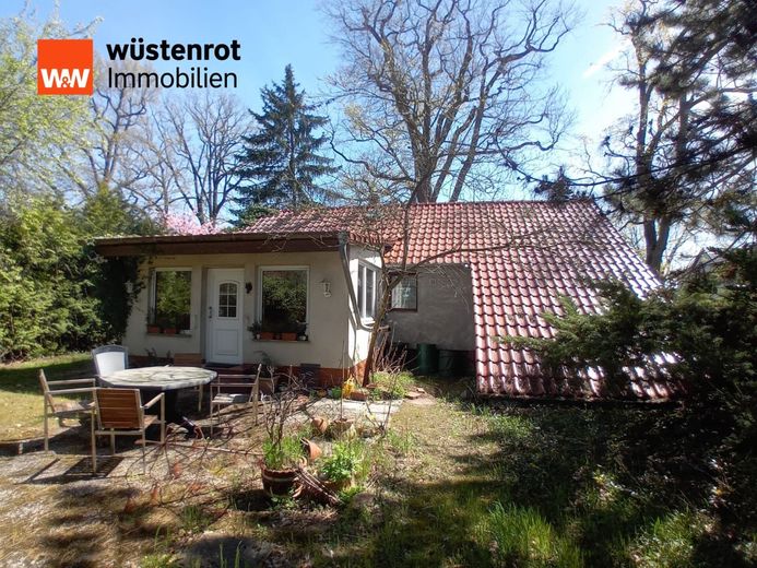 Gemütlicher Bungalow mit Erweiterungspotenzial bei Beeskow zu verkaufen. Schauen Sie vorbei... – Terassenbereich