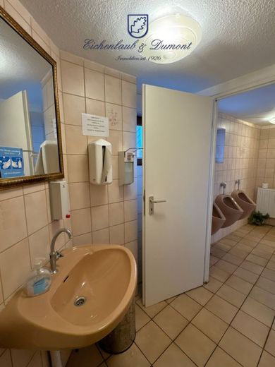 Gastro- / Büro- oder Praxisfläche in zentraler Lage mit Stellplätzen – WC Herren