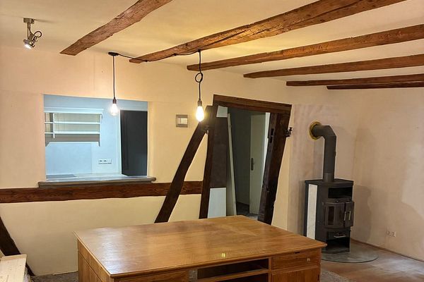 Appartement ancien de 2 pièces entièrement rénové à Stuttgart-Plieningen