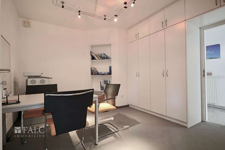 Büro UG 