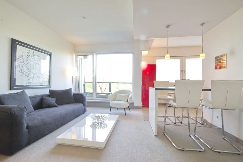 High quality, modern apartment with balcony and DSL wi-fi in Essen’s Bredeney district – e893dcec6689d66a9f26942b98ea8ad54fd51ef8.jpg
