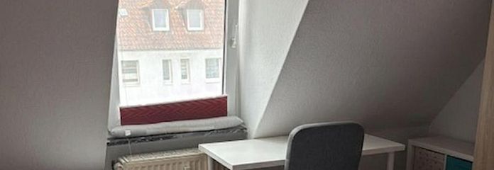 Achtung: WG Zimmer! 2 private Zimmer (plus Wohnzimmer) für je 430 € Warmmiete – Zimmer 1