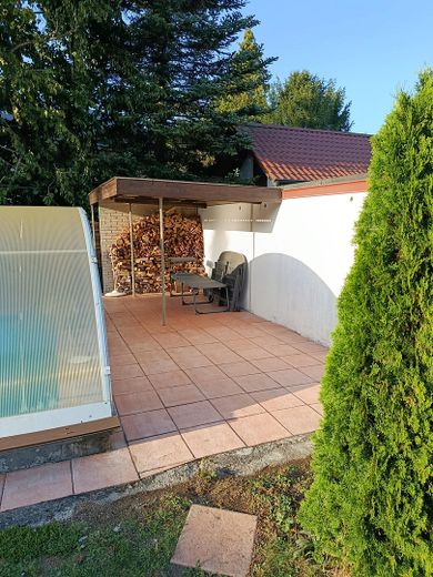 Zweifamilienhaus in Toplage, Ruheoase mit Pool am Stadtrand von Friedberg/Augsburg, Hochzoll – Freisitz neben Pool