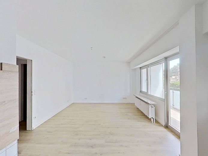 **Helles 1-Zimmer-Apartment mit Balkon im Hochparterre in Ratingen** – Ansicht II: Wohn- und Schlafb…