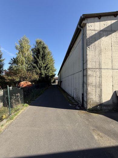 GUTE LAGE IN GUDENSBERG - Vielseitig nutzbare Gewerbeimmobilie mit Lager- und Freiflächen – Umfahrung der Lagerhalle