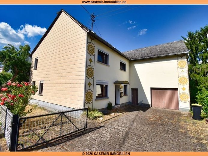 Sanierungsbedürftiges Einfamilienhaus mit großem Grundstück und Ausbaupotenzial in Boppard-Weiler – Foto 1