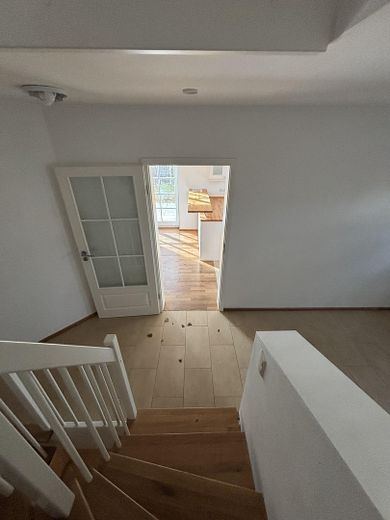 Blick von Treppe ins EG