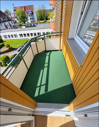 6,5 % Bruttorendite: Vermietete 2-Zimmer-Wohnung mit neuem Bad in Bremerhaven – provisionsfrei – Balkon