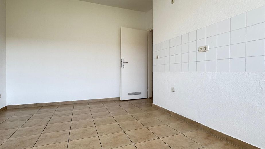 2-Zimmer-Wohnung mit Balkon am Mangfallplatz – Küche