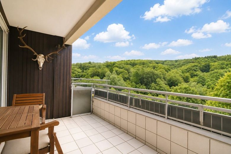 Fast wie im Penthouse - 3 Zi Wohnung + Stellplatz TG u. Wallbox. – Großzügiger Balkon mit Weitblick