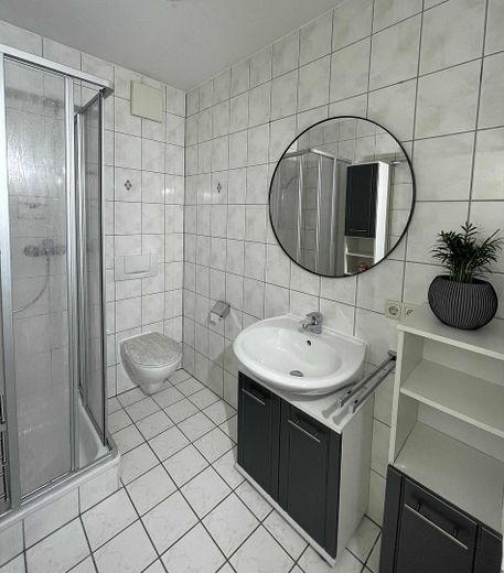 Exklusive 3-Zimmer Maisonette Wohnung in Mosbach zu vermieten – Duschbad