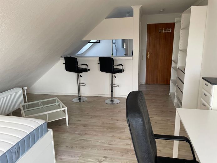 Charmante, modernisierte Ein-Zimmer-Dachgeschosswohnung in Toplage – IMG_5444