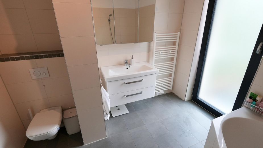 Bad mit Wanne