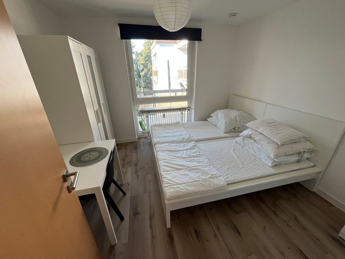 Traumhafte 3-Zimmer-Wohnung mit 2 Balkonen – Möbel im Kinderzimmer optional