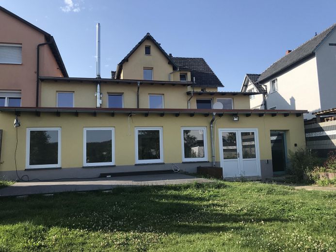 Außenansicht m. Terrasse