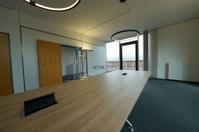 ATIK: Arbeiten mit Schlossblick - attraktive Büroflächen im X-House am Hauptbahnhof - provisionsfrei – Innenansicht