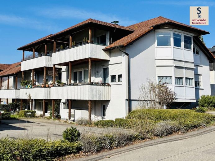 Gemütlich. Hell. 3-Zimmer. DG-Wohnung. Nähe-KA/PF. – Haus von außen
