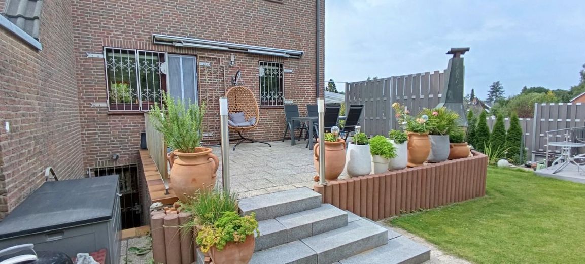 Wentorf - ZONDER COURTAGE - Beste ligging, royaal eindeschakelde woning met vrijstaande garage en grote tuin. – Foto 1