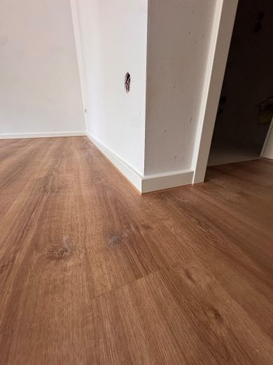 Neu saniertes Appartement in der Gotthardstr. 8 in Laim von privat zu vermieten – Bodenbelag Vinyl