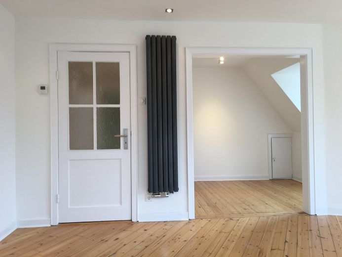 شقة مشرقة مُجددة من 3 غرف في ديسترنبروك – Blick ins Esszimmer