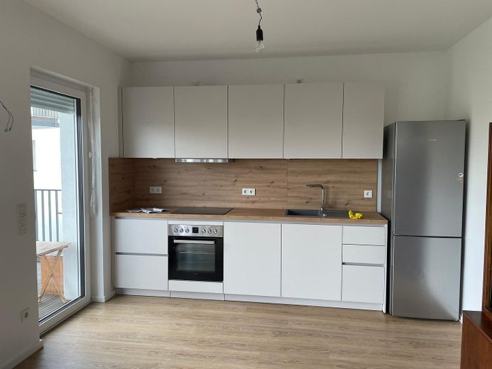 TOP - Piso de 3 habitaciones con gran terraza - 1.er piso - Obra nueva 2023 – Beispiel f. eine Küche