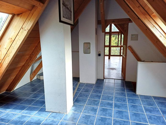 Charmantes Haus auf großem Grundstück in München Pasing – Dachgeschoss Zimmer N
