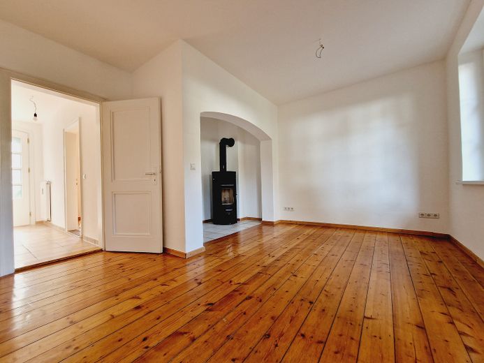 Fundstück: Schönes, sehr individuelles Reihenmittelhaus für Pärchen – Wohnen EG