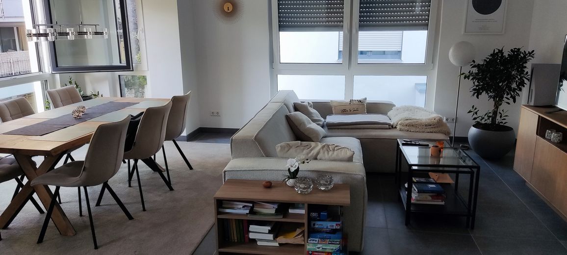 Neubau 2,5-Zimmer-Wohnung 1. OG in Herrenberg mit Küche, Garage, Wallbox, gehobene Ausstattung – Wohnen Essen möbliert