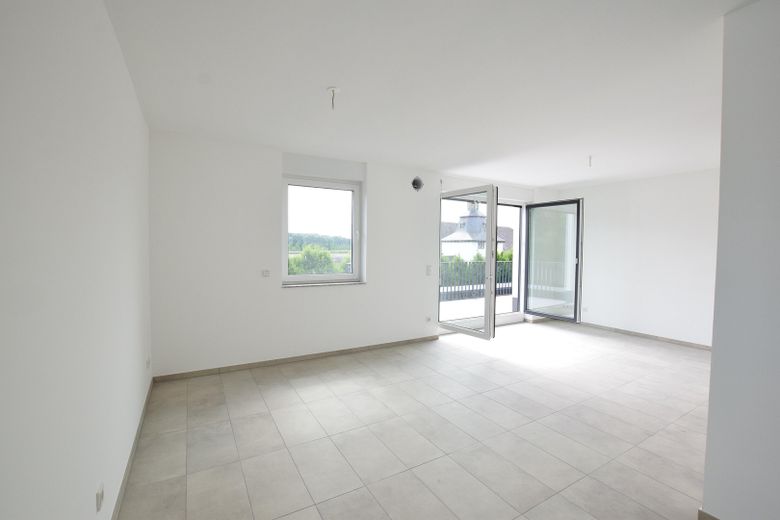1 Zimmer / Schöne Aussicht – Wohnraum