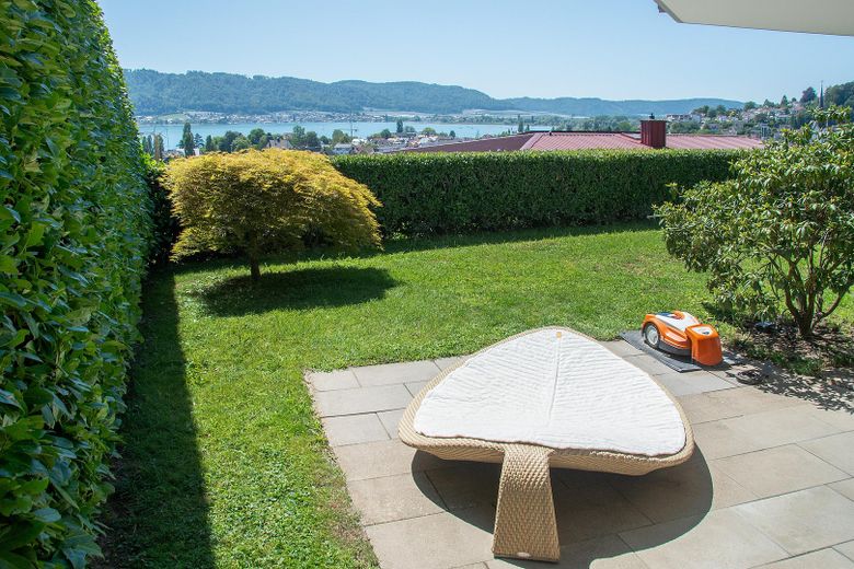 Porzione di bifamiliare con vista sul lago a Ludwigshafen – UG