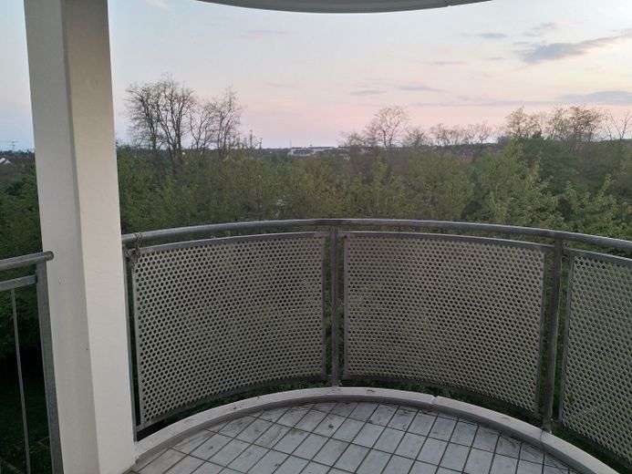 Tolle 3-Zimmer-Wohnung mit Aufzug+Balkon+Tiefgarage in Karlsruhe – Balkon
