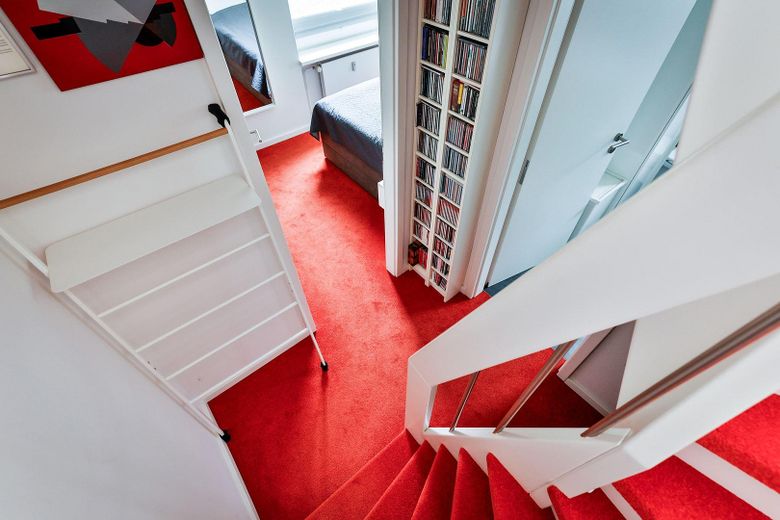 NEUE FOTOS, NEUER PREIS!!! TRAUM(FERIEN)WOHNUNG VON PRIVAT ZU KAUFEN! – Flur Untergeschoss