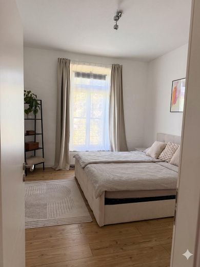 Exklusiv saniertes Gartenhaus ca. 150qm WFL, 3 Schlafzimmer, schöne Terrasse etc. – Foto 7