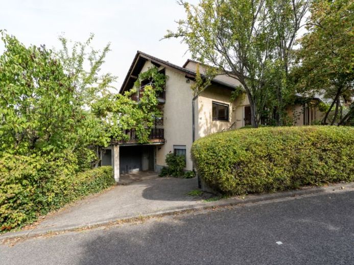 Ampia casa unifamiliare in posizione tranquilla sul Rochusberg – Foto 1