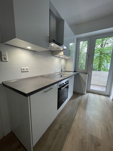 Innenstadt Ost am Westfalenpark: 3,5-Zi.-Wohnung mit Südwestbalkon und Küche! – Küche