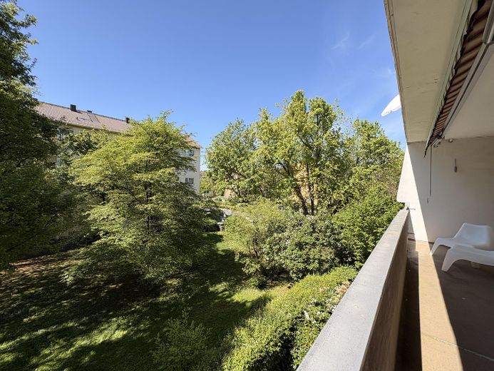 Renditestarke 3 Zimmer-Wohnung mit Balkon in einer sehr guten Lage zu verkaufen – Balkon