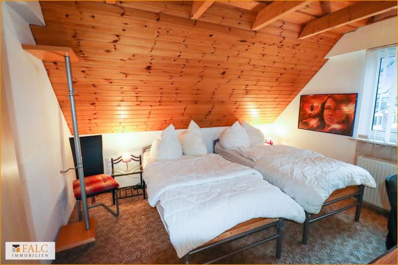 Wohn- und Schlafzimmer