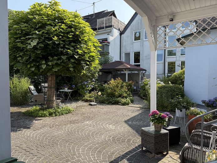 Hof-Gartenbereich