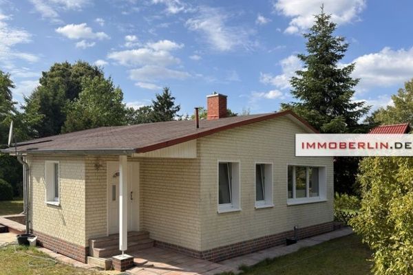 IMMOBERLIN.DE - منزل صغير على قطعة أرض كبيرة مع إمكانية التوسعة في الحزام المحيط ببرلين