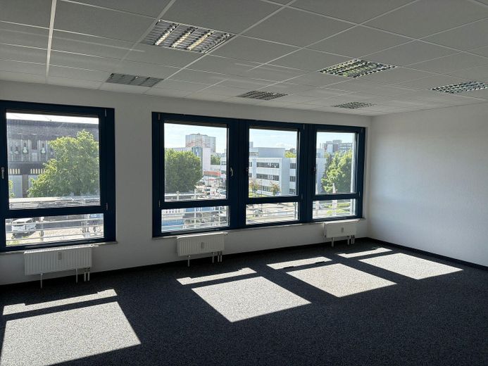 Büro 6