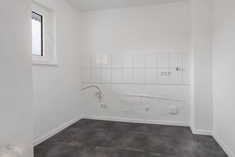 Frisch renovierte 3-Zimmer-Wohnung mit Balkon und Aufzug – sofort einziehen, provisionsfrei – Foto 6