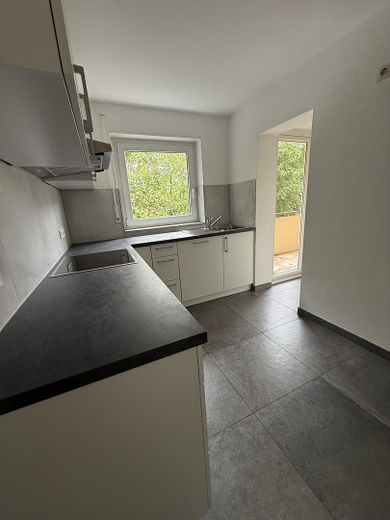 Großzügige 4 Zimmer EG Wohnung mit Terasse und kleinem Garten – Foto 4
