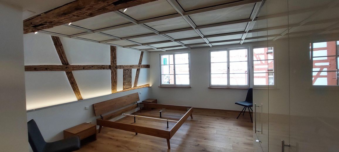 Quattro appartamenti completamente ristrutturati e di alta qualità sulle storiche mura cittadine di Meersburg, con vista da sogno – Foto 16