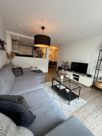 Helle Souterrain-Wohnung mit Terrasse (Südausrichtung) – Foto 2