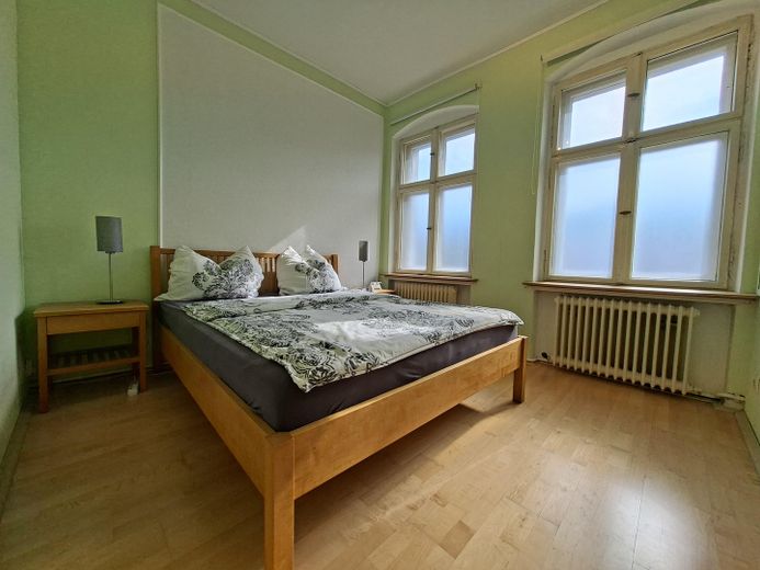 Berlin’in çatıları üzerinde, güneşle dolu, geniş dubleks daire - şahıstan! – Schlafzimmer