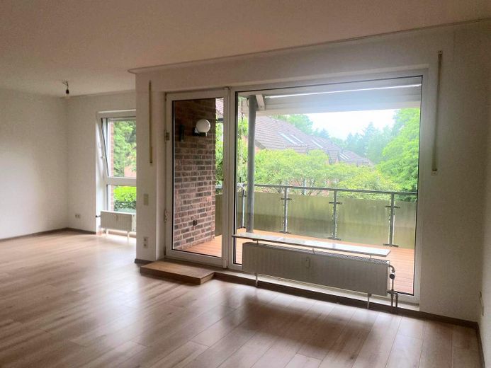 Wohnen; Essen; Balkon