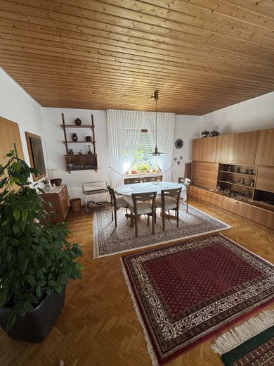 Großes Esszimmer