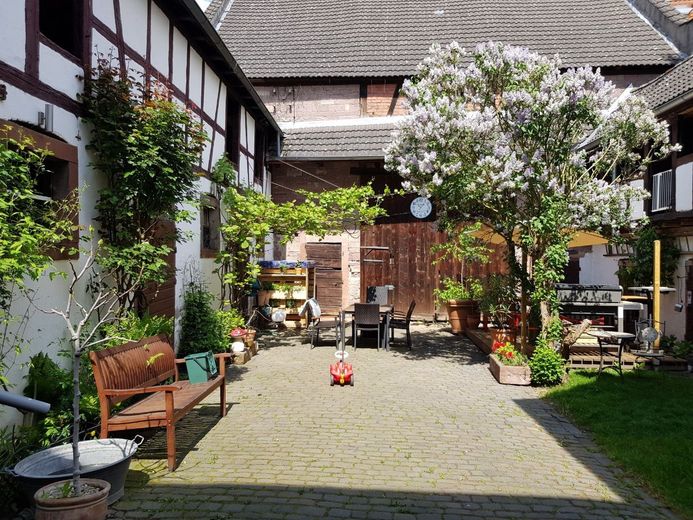 Innenhof Scheune Remisen